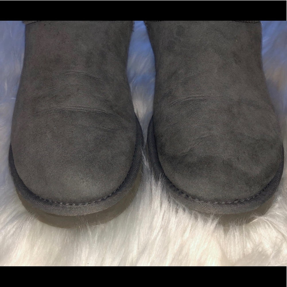 Ugg Short Bailey Button Gray Boots - image 5